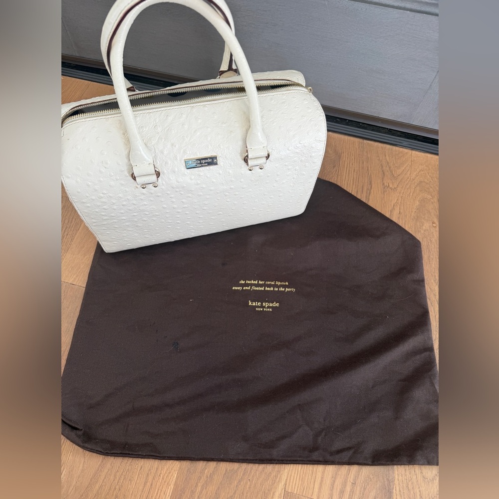 Kate Spade Ivory Head in the Sand Melinda Handbag - Picture 2 of 15